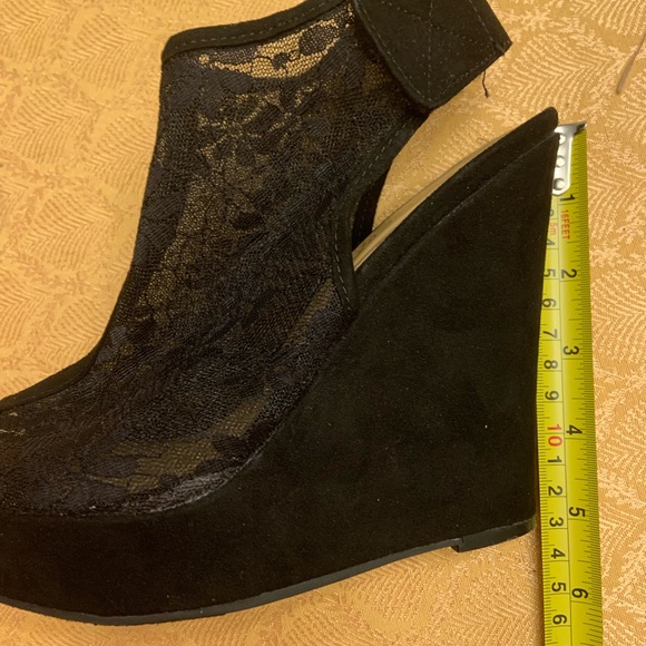 Chinese Laundry‎ Black Slingback Lace Mesh Upper Wedge Sandal SZ: 6 - Picture 8 of 8